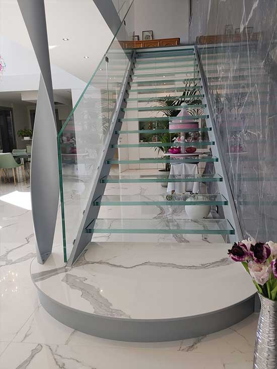 chantier à Nice d'amenagement interieur touchant à sa fin (06).