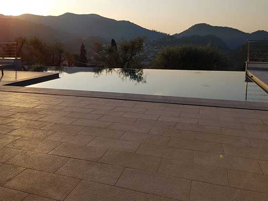 Carrelage naturelle de piscine